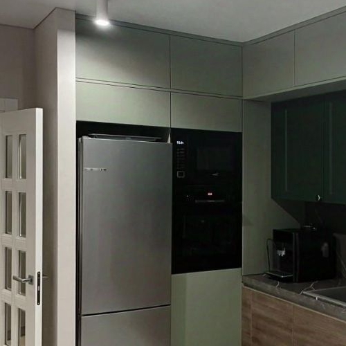 3-комн квартира улица Казакова,  д. 7