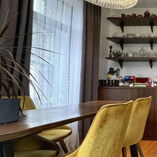 3-комн квартира улица Хромова, 3