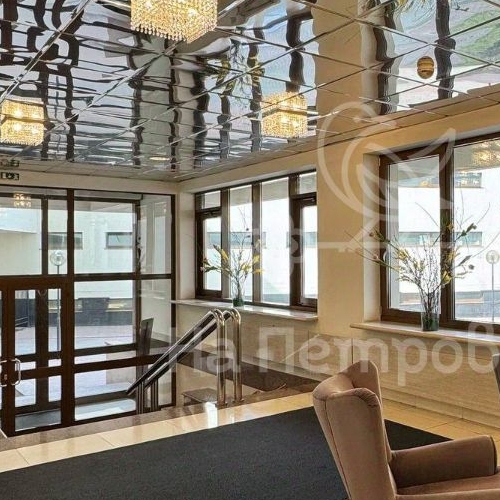 3-комн квартира улица Архитектора Власова, 6