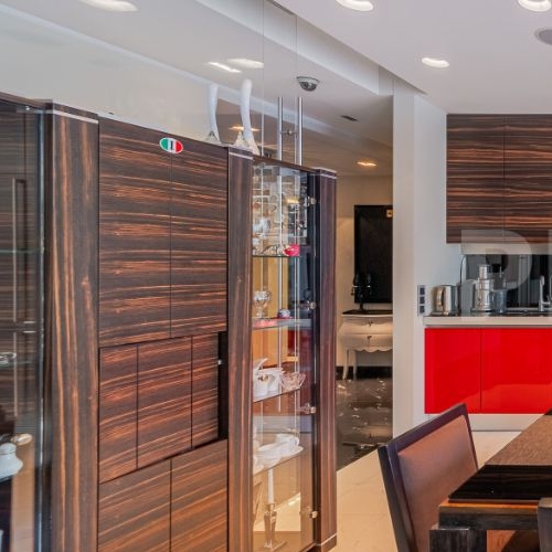 3-комн квартира улица Климашкина, 17С2