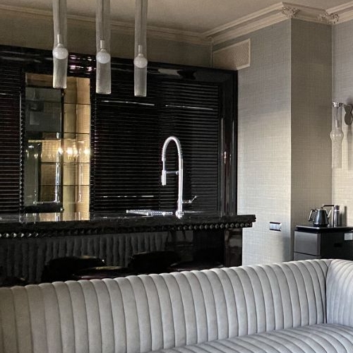 4-комн квартира улица Косыгина, 2к1