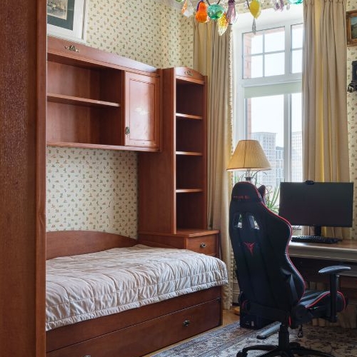 4-комн квартира улица Расплетина, 14