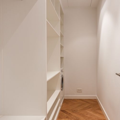 2-комн квартира Никольская улица, 10/2С2б