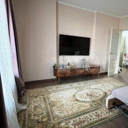 3-комн квартира улица Поляны, 5Ак1