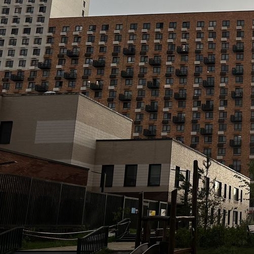 2-комн квартира улица Поляны, 5Ак5