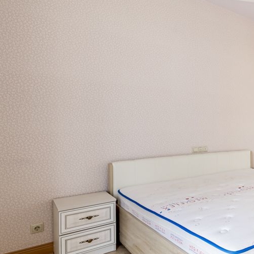 4-комн квартира улица Советской Армии, 6