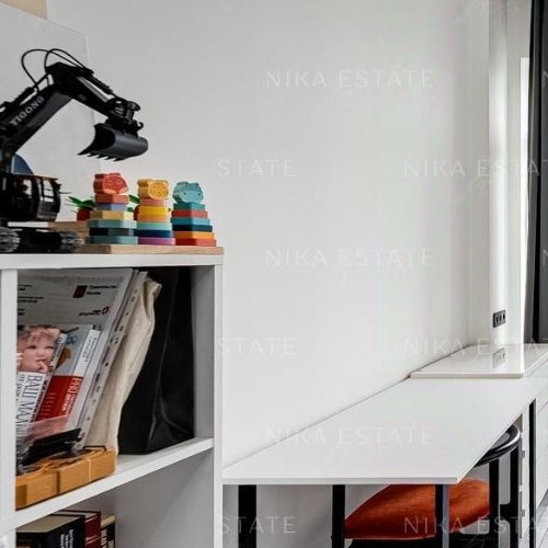 3-комн квартира улица Хромова, 3