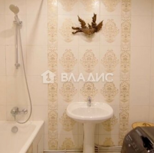 3-комн квартира Авиаконструктора Петлякова ул,  д. 13