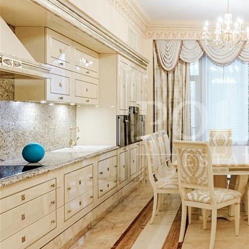 4-комн квартира переулок Хилков, 1