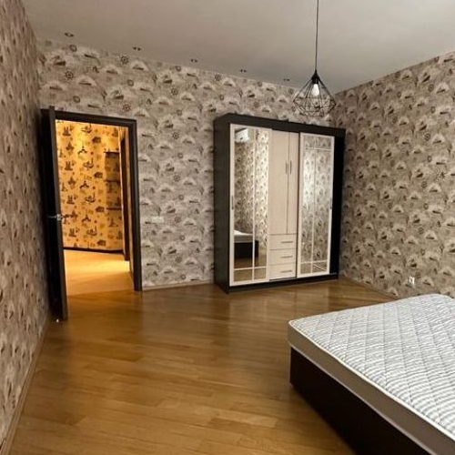 4-комн квартира Международный кв-л, Клязьма-Старбеево мкр, улица Береговая, 2