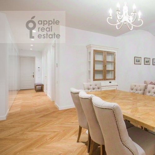 3-комн квартира Никольская улица, 10/2С2б