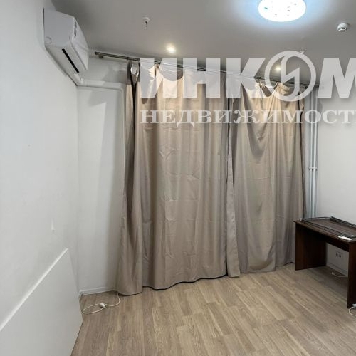 2-комн квартира улица Летчика Ульянина, 3А