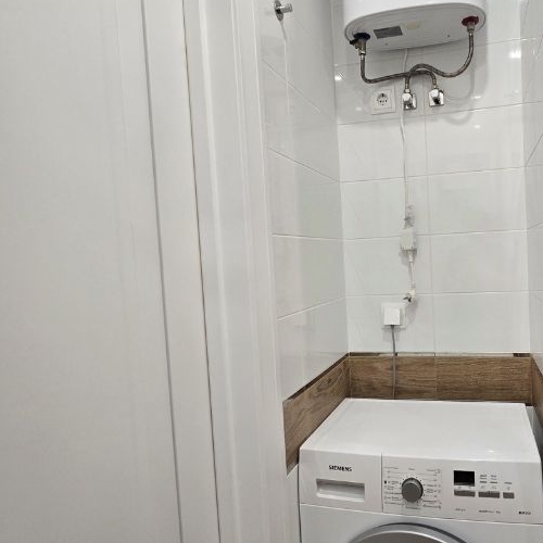 2-комн квартира бульвар Академика Ландау, 1