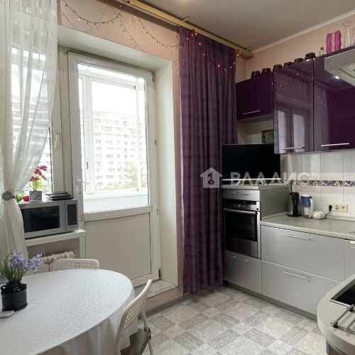 3-комн квартира Мытищи, улица Комарова, 2к2