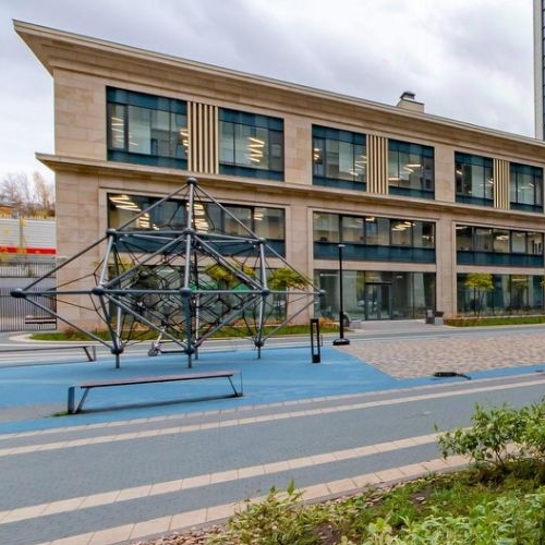 3-комн квартира улица Василисы Кожиной, 13