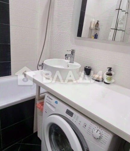 2-комн квартира улица Летчика Ульянина, 7