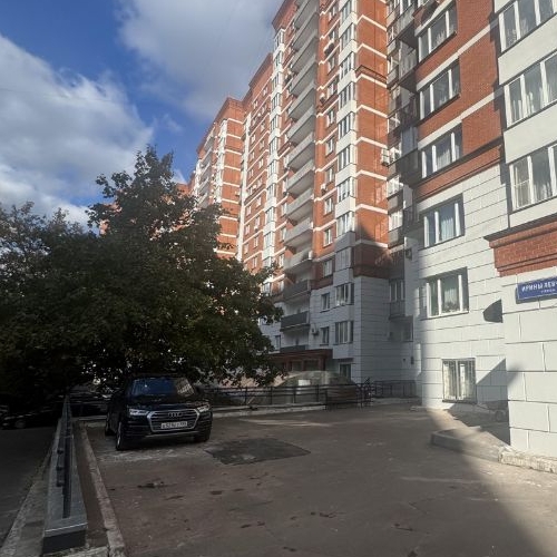 3-комн квартира улица Ирины Левченко, 1