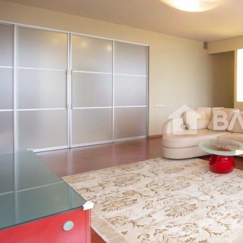 3-комн квартира улица Врубеля, 8