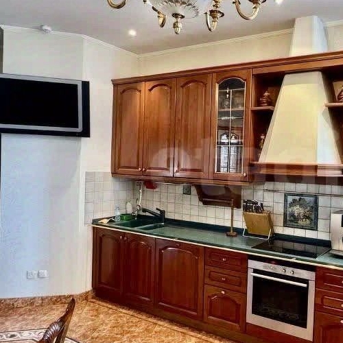 6-комн квартира улица Расплетина, 14