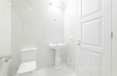 3-комн квартира улица Орджоникидзе, 1