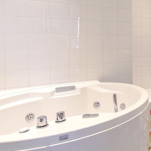 5-комн квартира улица Маршала Конева, 14