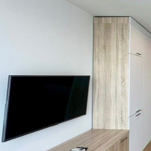 Студия улица 1-я Леонова, 18