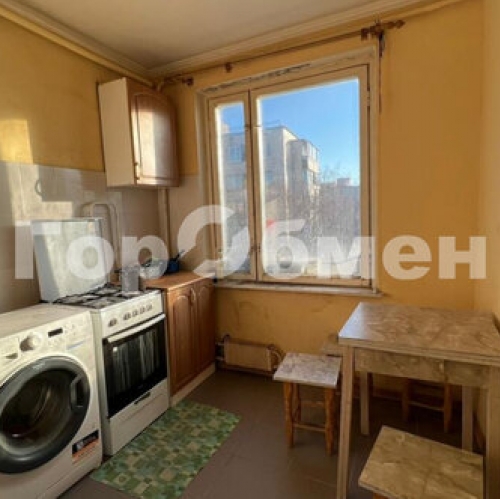 2-комн квартира улица Генерала Тюленева,  д. 31
