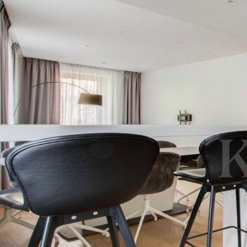 3-комн квартира улица Машкова, 13С1