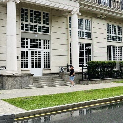 6-комн квартира улица Ефремова, 19к2