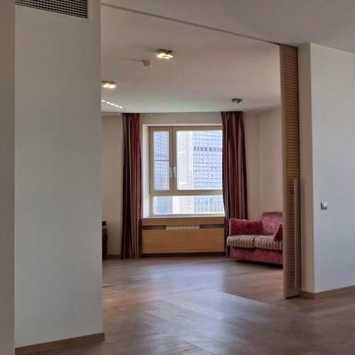 4-комн квартира Минская улица, 1ГК2