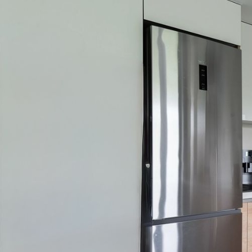 3-комн квартира улица Казакова,  д. 7