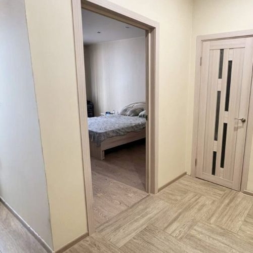 2-комн квартира улица Летчика Ульянина, 7