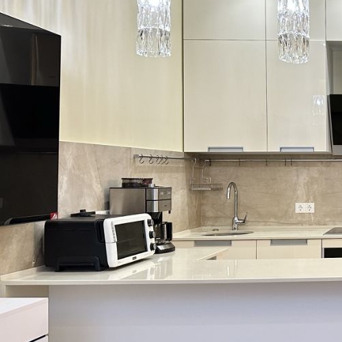 3-комн квартира улица Эльдара Рязанова, 4