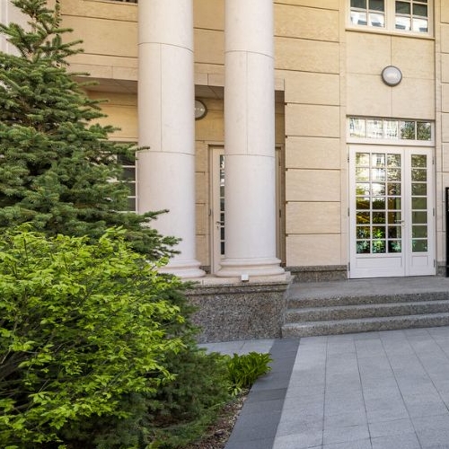 3-комн квартира улица Ефремова, 19к3