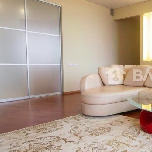 3-комн квартира улица Врубеля, 8