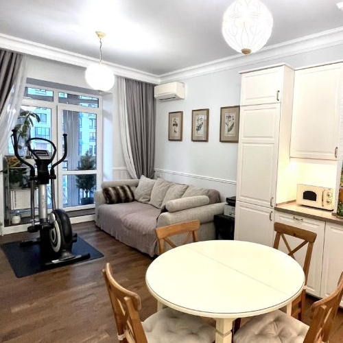 2-комн квартира Международный кв-л, Клязьма-Старбеево мкр, улица Береговая, 1А