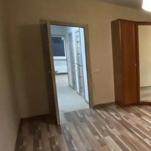 2-комн квартира Свердловский пгт, улица Михаила Марченко, 12