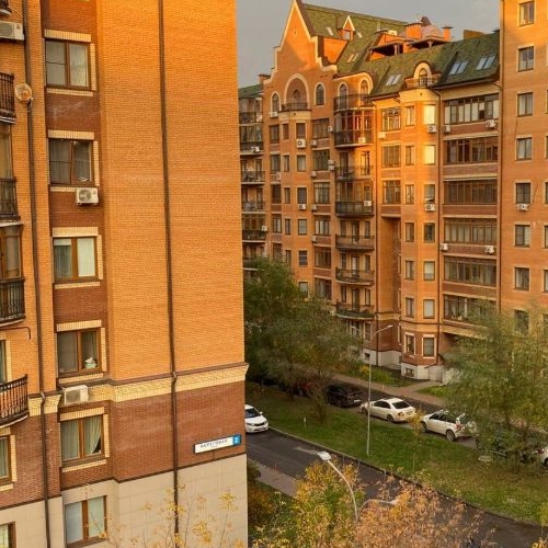 3-комн квартира Международный кв-л, Клязьма-Старбеево мкр, улица Береговая, 8