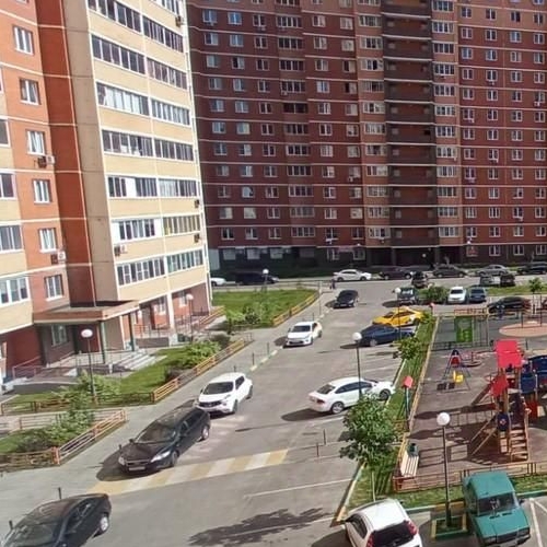 3-комн квартира Октябрьский пгт, улица Школьная, 1