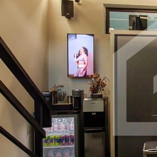 2-комн квартира проезд Аэропорта, 8