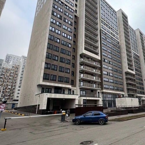 4-комн квартира улица Эльдара Рязанова, 2