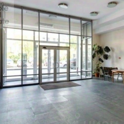 5-комн квартира улица Маршала Соколовского, 1